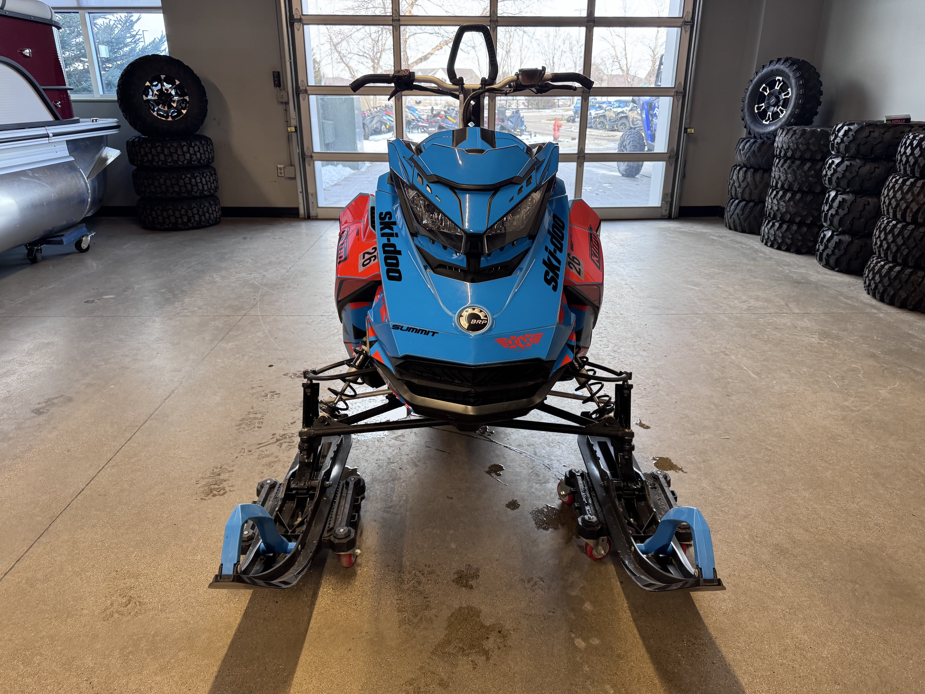 2020 Ski-Doo Summit SP 154 850 E-Tec Powdermax Light